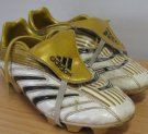 39 (250) Beg Fotbollskor Addidas