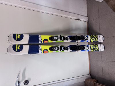 128 cm Beg. barnskida Rossignol