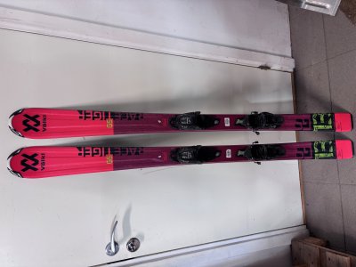 130 cm Beg. juniorskida RaceTiger GS 130cm